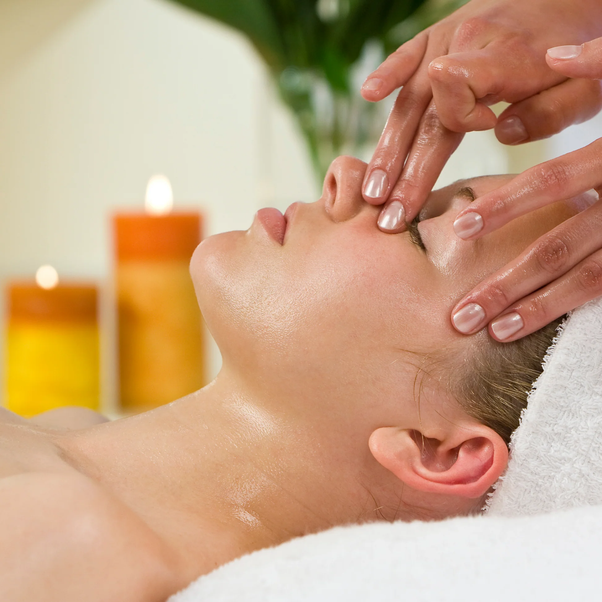 Luxury Spa Facial (with Massage)