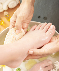 Pedicure (Basic and Deluxe)