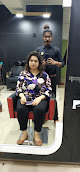 T SQUARE UNISEX SALON