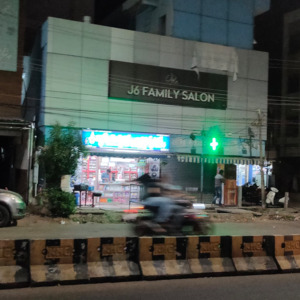 J6 FAMILY SALON