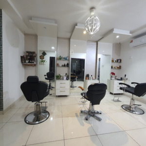 Tanuj Beauty Clinic (women)
