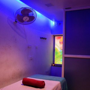 Ozone Unisex Saloon & Beauty& spa