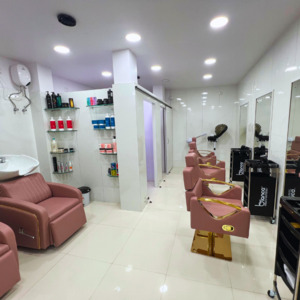 Aura Luxury Salon | Hair & beauty Solution Silchar