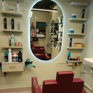 Signature Hair & Beauty Unisex salon -by Cherry