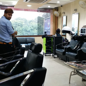 Alex Unisex Salon: Best Hair Salon in Mohali. Makeup & Nail Art Studio