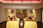 Night Queen Unisex Saloon