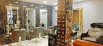 SIGNATURE LUXURY UNISEX SALON