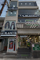 Lablanche Unisex Salon