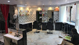 Glam-up unisex salon