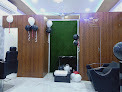 Royal Madonna unisex Salon