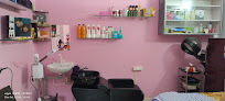 Noor Beauty parlour