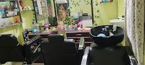 Anika Beauty parlour